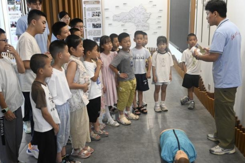 7790必发集团:科普水知识和防溺水知识 守护童心成长 7790必发集团:科普水知识和防溺水知识 守护童心成长